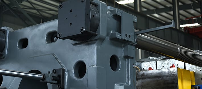 two-platen-injection-molding-machine-injection-unit