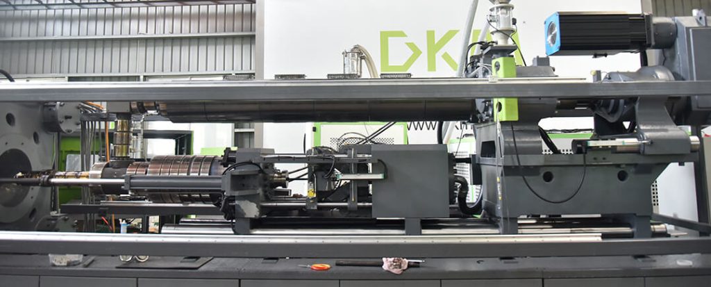 PET PREFORM INJECTION MOLDING MACHINE 3