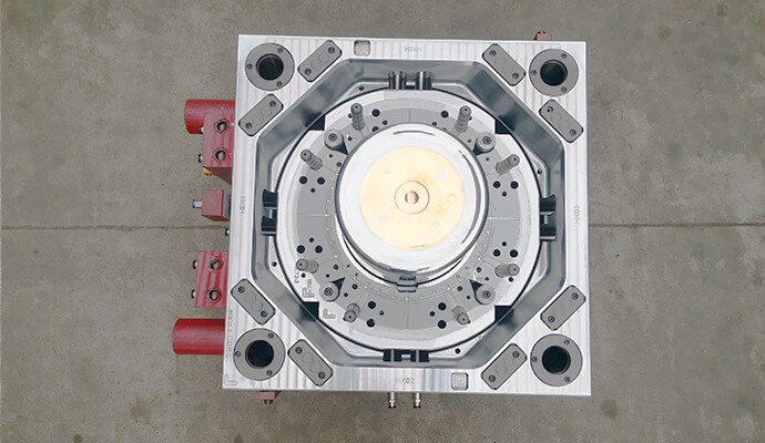pet-preform-mold-cavity
