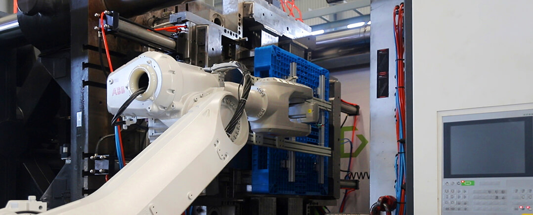 robot-for-taking-out-the-pallet